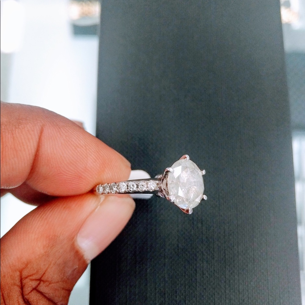 4 CARAT DIAMOND SOLITAIRE (ESTATE)
